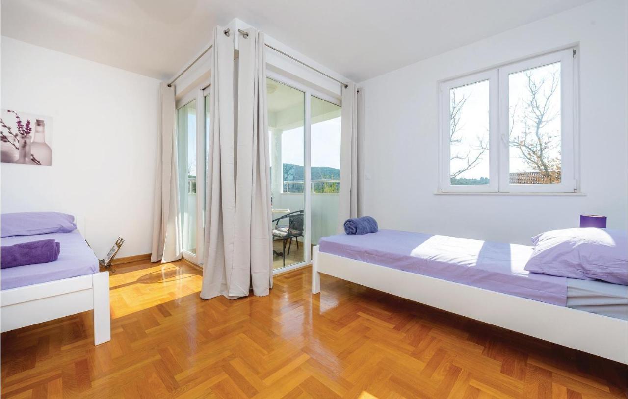 Nice Apartment In Cavtat With Wifi Екстериор снимка